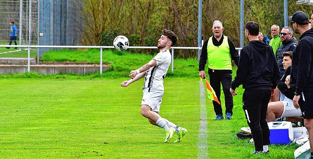 Bild 37: FC Wittlingen setzt sich mit 3:1 gegen VfB Waldshut durch – und wir haben Fotos!