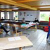 Anja Spintzyk (rechts am Flipchart) von den Johannitern leitet die Schulung im Berggasthof Höchsten. Die Teilnehmer sind dann befähigt, ...
