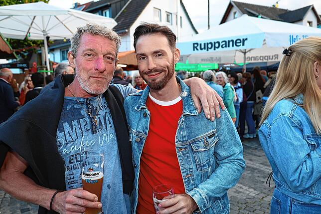 Bild 2: Das Dingelsdorfer Herbstfest 2025 geht weiter – hier sind die Fotos vom Samstagabend