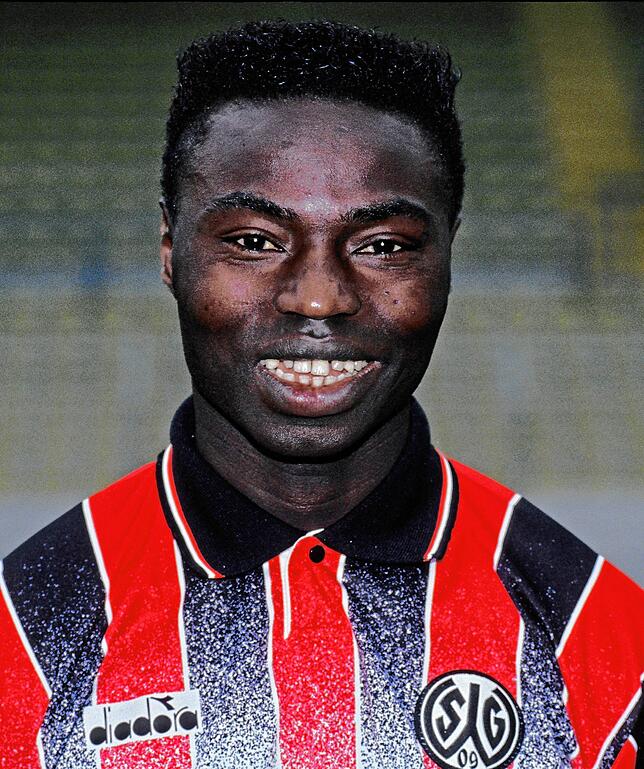 Souleymane Sané 1993 im Trikot der SG Wattenscheid. Bis heute ist der ehemalige Fußballprofi Bundesliga-Rekordtorschütze des Vereins.