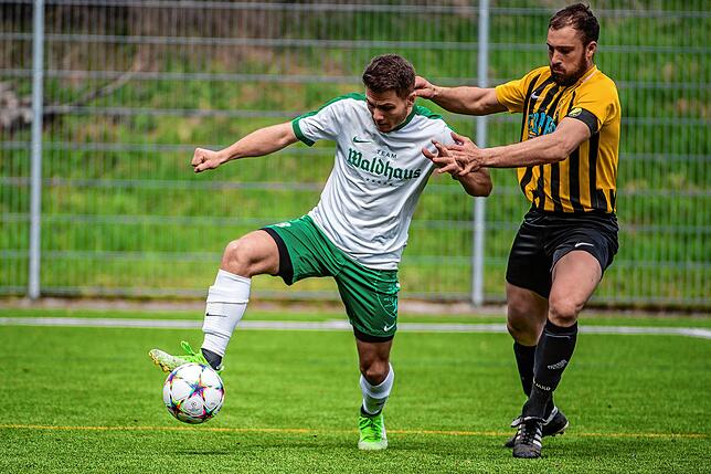 Bild 13: SV Nöggenschwiel gewinnt Derby beim SV Waldhaus mit 2:1 &ndash; und wir haben Bilder!
