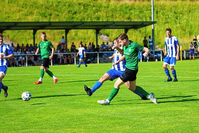 Bild 16: SV Herten II gewinnt Spitzenspiel beim SV Karsau mit 2:0 &ndash; und wir haben Bilder!