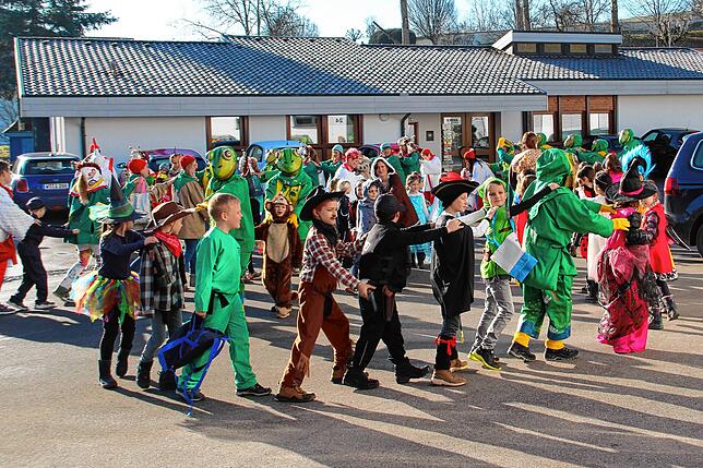 Bild 22: Bilder der Schulbefreiung in Wellendingen