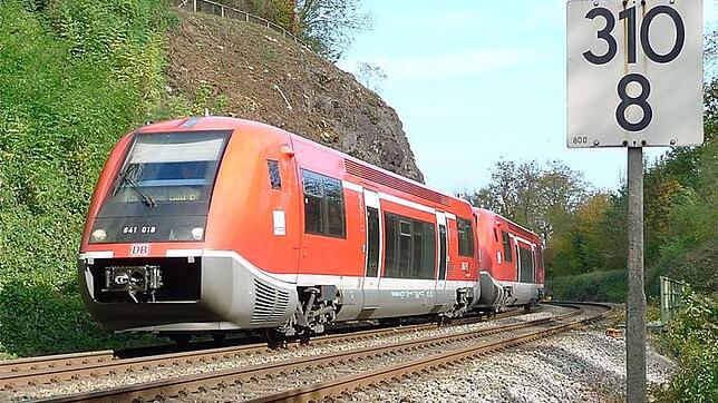 Die Hochrheinbahn zwischen Murg und Laufenburg.
