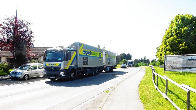 Seit über 30 Jahren wartet die Bevölkerung von Randen auf ihre Ortsumgehung. Seit Jahren geht es bei dem B27-Projekt nicht voran.
