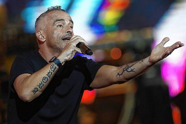 Eros Ramazzotti stattet dem Schlossgarten im Zuge seiner Welttournee am 26. Juli einen Besuch ab.
