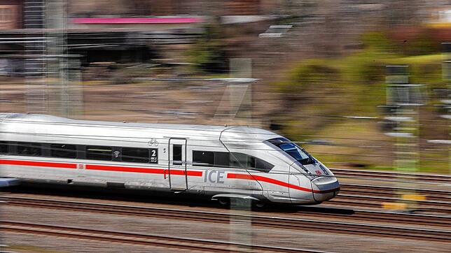 Bild : Stuttgart-21-Bauarbeiten sorgen für Verspätungen und Zugausfälle auf ICE-Strecken