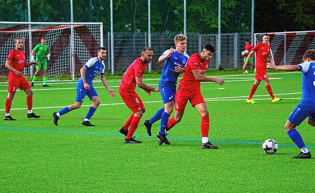 Bild 1: Die besten Bilder von der Landesliga-Partie FC Pfaffenweiler gegen FC Radolfzell!