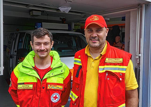 Vorbereitet: Der stellvertretende Einsatzleiter und Referent für Katastrophenschutz Jens Witzig und Markus Weber, Einsatzleiter und ...