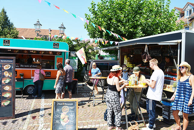 Bild 2: Bilder vom Markdorfer &bdquo;Street-Food-Markt&ldquo; auf dem Marktplatz am Sonntag