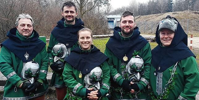 Diese freundlichen Menschen stecken unter der Maske (von links): Rainer Seger, Cedric Kluthe, Anke Benz, Niki Seger und Katja Benz. Wenn ...