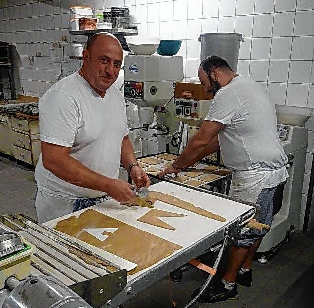 In Waldshut-Tiengener Cafés – hier im Café „Oberle“ in Tiengen – werden derzeit die Teile für die ...