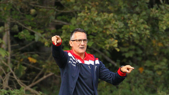 Neno Rogosic, Trainer des 1. FC Rielasingen-Arlen II, verliert mit seinem Team trotz Blitzstart 2:3 gegen Mühlhausen.