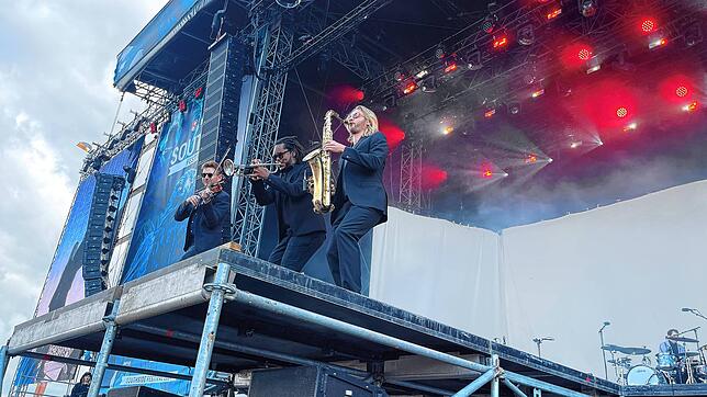 Bild 29: Die besten Bilder vom Auftritt von Tom Odell auf dem Southside 2024