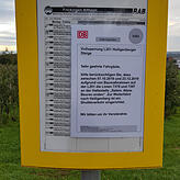 Die DB informiert die Fahrgäste, die nach Heiligenberg beziehungsweise Überlingen fahren möchten, über die Modalitäten.