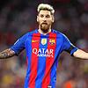 Für den guten Zweck unterm Hammer bei Ebay: ein Trikot von Lionel Messi mit Autogramm des Superstars. Bild: dpa