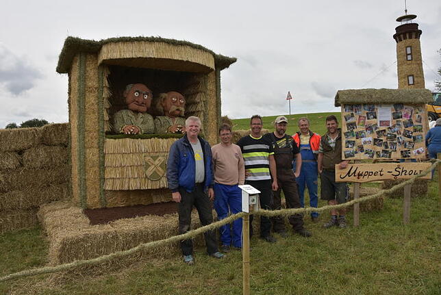 Trachtenkapelle Amrigschwand-Tiefenhäusern:  Das Bild zeigt einige Musiker mit Horst Ketterer (links) und Patrick Schachner (rechts).