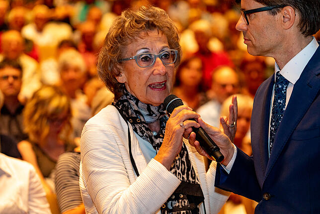 Doris Papst aus St. Georgen unterstreicht Giovanni Maios Worte: Ja, Medizin müsse immer menschlich sein.
