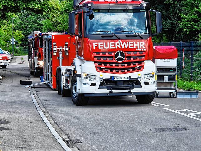 Bild 10: Gefahrgutunfall in Dogern: Feuerwehr-Großeinsatz im Industriegebiet – alle Bilder vom Einsatz