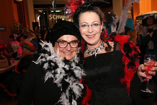 Bild 11: Bilder von der Wiiberfasnacht in Bad Säckingen