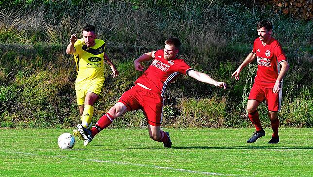 Bild 6: SV Schwörstadt setzt sich im Rothaus-Bezirkspokal mit 2:1 beim FC Dachsberg durch &ndash; und wir haben Bilder!
