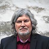 Gerhard Zahner ist Anwalt und Buchautor.