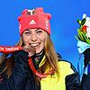 Biss-Test: Daniela Maier mit ihrer Olympischen Bronzemedaille.