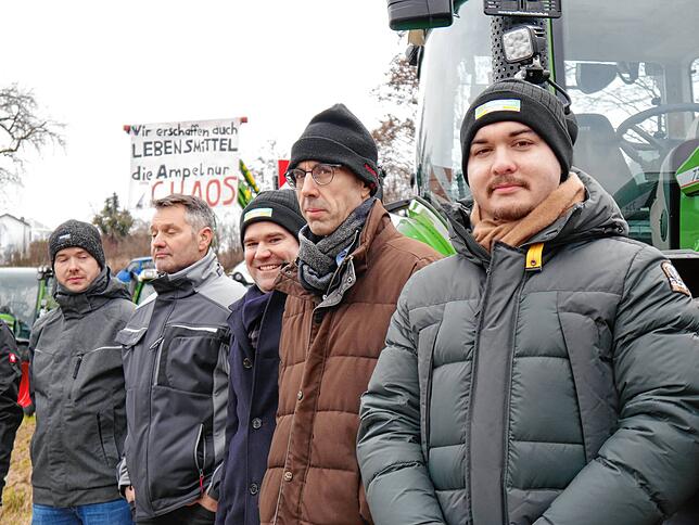 Bürgermeister wie Selcuk Gök (Tengen), Frank Harsch (Engen) und Holger Mayer (Hilzingen) bekunden ihre Solidarität.