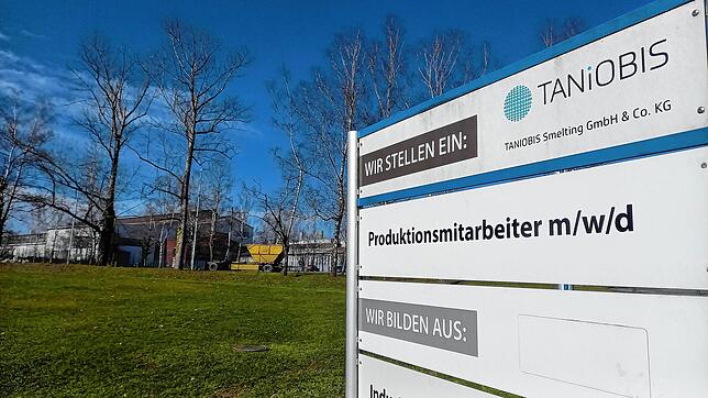 Für ihr Werk Rhina sucht die Taniobis derzeit Mitarbeiter. In Goslar hingegen baut das Unternehmen 60 Stellen ab.