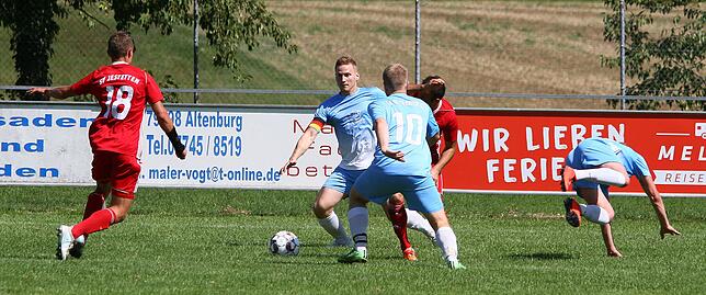 Bild 24: SV Jestetten setzt sich im Pokal-Derby mit 4:2 bei der SG Lottstetten/Altenburg durch
