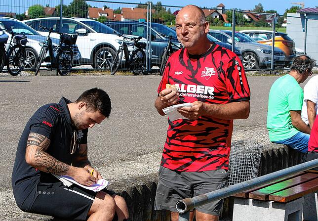 Bild 24: FV Walbertsweiler-Rengetsweiler gewinnt Duell mit TuS Immenstaad. Die besten Bilder!