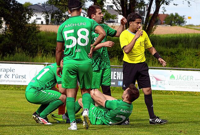Bild 4: Vier Tore nach der Pause – TSV Aach-Linz besiegt FV Walbertsweiler. Wir waren mit der Kamera dabei!