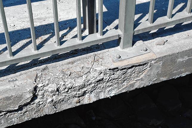 Die Brücke beim Rißtorf-Kreisel (B313) wird ab 3. Mai abgerissen und neu gebaut.