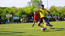 BC-Keeper Nikos Anggelidis war in dieser Szene schon geschlagen, doch auch dieser Schuss fand nicht den Weg ins Tor.