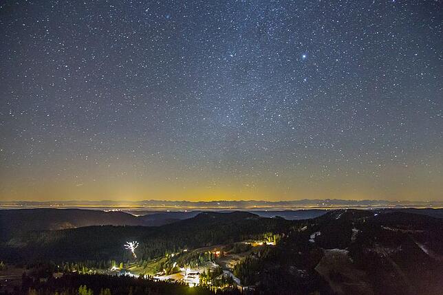 Bild 3: So begrüßte der Feldberg das neue Jahr: Beeindruckende Bilder aus der Silvesternacht