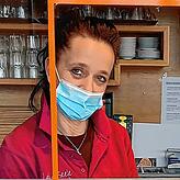 „Ich mache mir keine Sorgen“, sagt Verkäuferin Martina Grüll trotz Meschenkontakt.