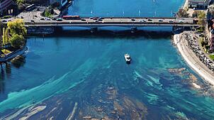 (Archivbild) Hier im April 2025 fließt nicht so viel Wasser in den Seerhein. Im Februar 1549 soll das Wasser aber sogar in die ...