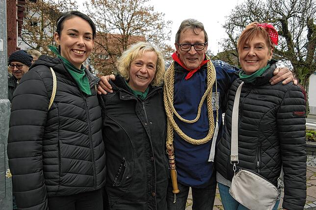 Bild 18: Bilder vom Einschnellen der Narrengesellschaft Hennenschlitter in Immenstaad