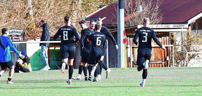 Bild 1: SG FC Wehr/Brennet siegt 5:3 beim FC Schlüchttal &ndash; und wir haben Bilder!
