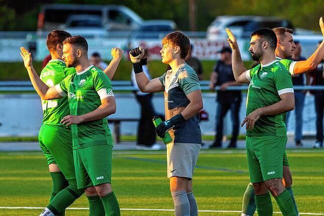 Bild 2: SV Rheintal fegt den FC Bergalingen mit 5:0 vom Platz – und wir haben Fotos!