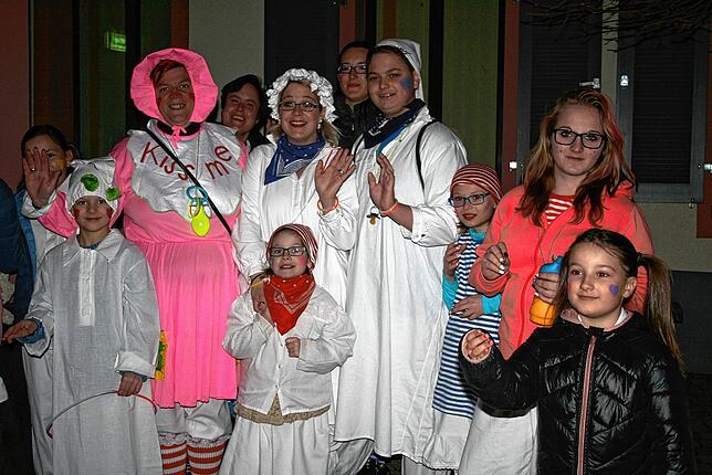 Mit Nachthemd in die Fasnacht &ndash; das ist Hemdglunki.