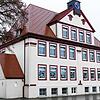 Das alte Realschulgebäude steht unter Denkmalschutz, weswegen sämtliche Baumaßnahmen mit dem Denkmalamt abzustimmen sind.