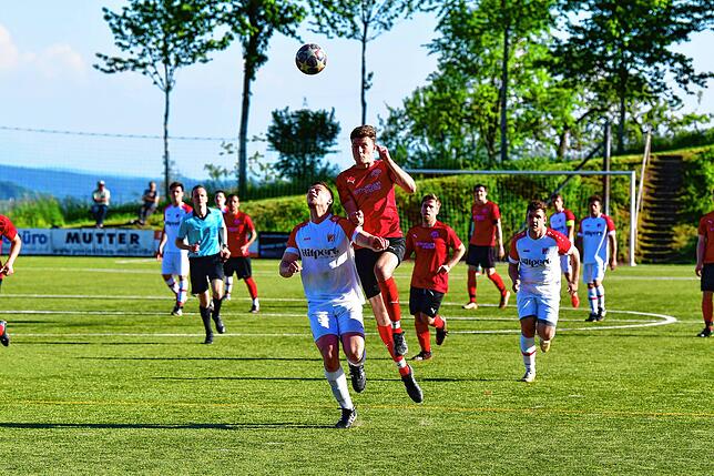 Bild 18: FC RW Weilheim setzt sich mit 5:2 gegen den FC Hochrhein durch &ndash; und wir haben Bilder!