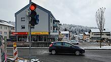 Die Weihermattstraße mündet in die Klettgaustraße. An der Schaltung der provisorischen Ampel gibt es Kritik.