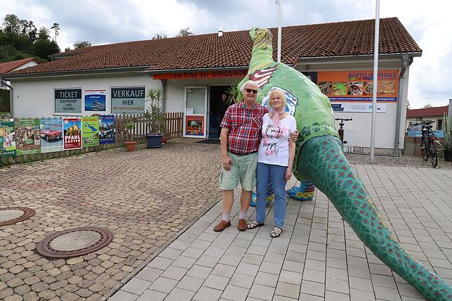 Seit 2005 befindet sich das Reptilienhaus von Renate und Peter Kisser in ihrem neuen Domizil am Parkplatz zum See in Unteruhldingen, wo ...