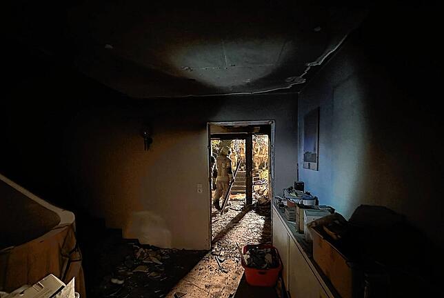 Der Brand hinterlässt einen immensen Schaden.