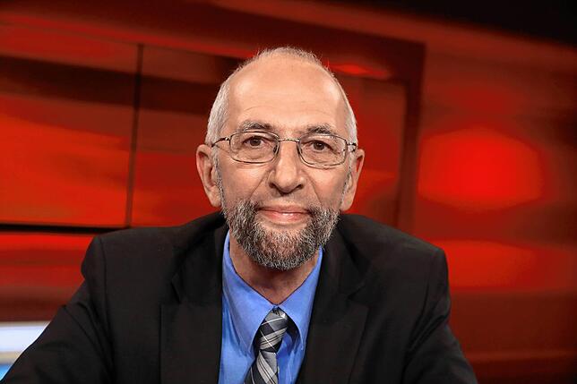 Erich Schmidt-Eenboom ist Geheimdienstexperte und Leiter des Forschungsinstitut für Friedenspolitik in Weilheim: Er kritisierte die ...