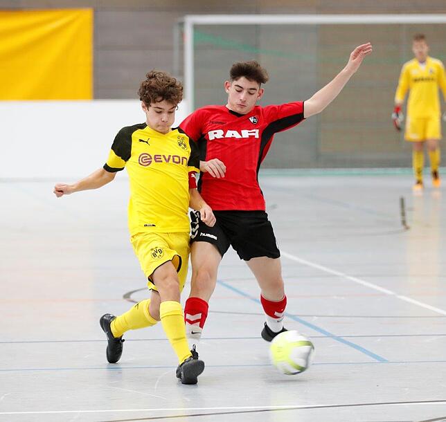 Bild 16: Viel los war beim Internationalen U15 Junioren Fußballturnier! Wir haben die schönsten Bilder