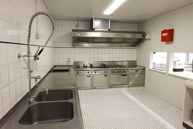 Die Küche in der Buchenseehalle kann von den Flüchtlingen genutzt werden.