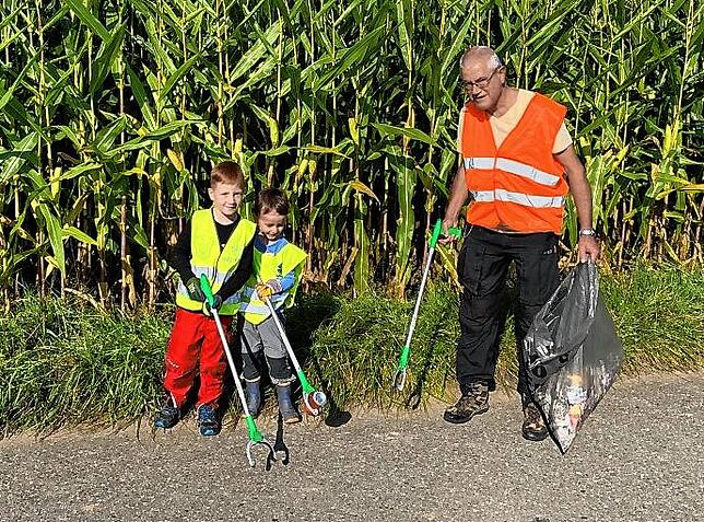 Spaß haben und dabei Gutes tun: Der World-Clean-up-Day brachte in Küssaberg Jung und alt zusammen.